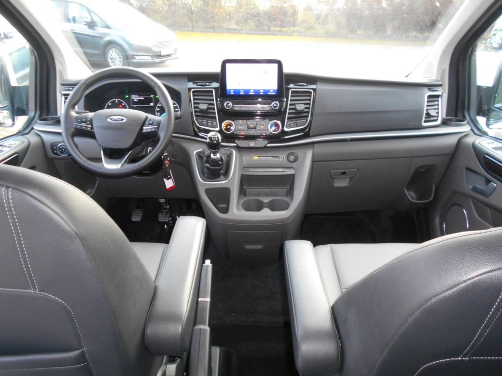 Ford Tourneo Custom 2023