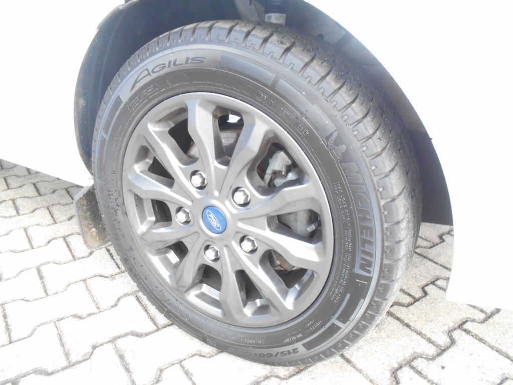 Ford Tourneo Custom 2023