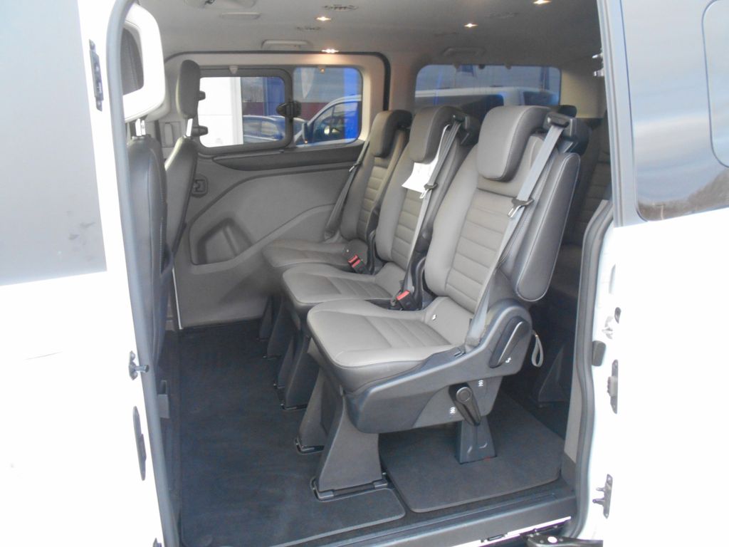Ford Tourneo Custom 2023