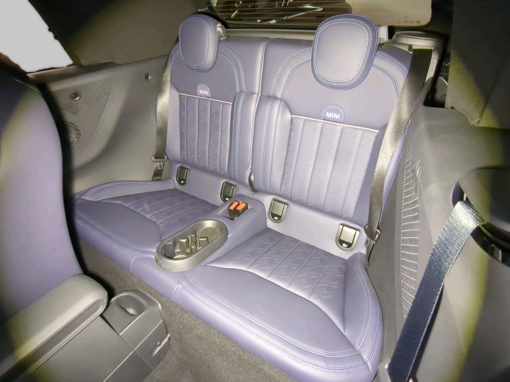 MINI Cooper Cabrio 2024