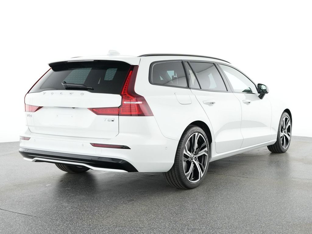 Volvo V60 2025
