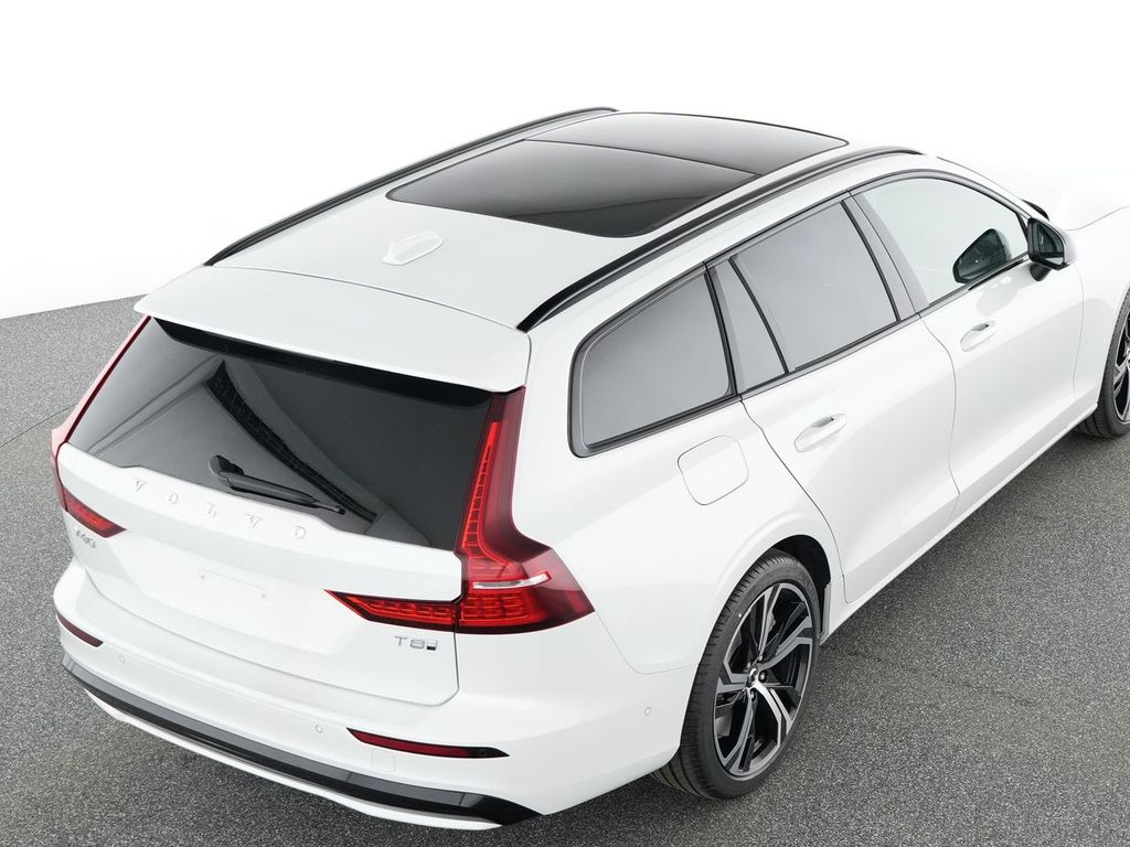 Volvo V60 2025