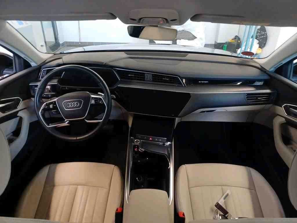 Audi e-tron 2021