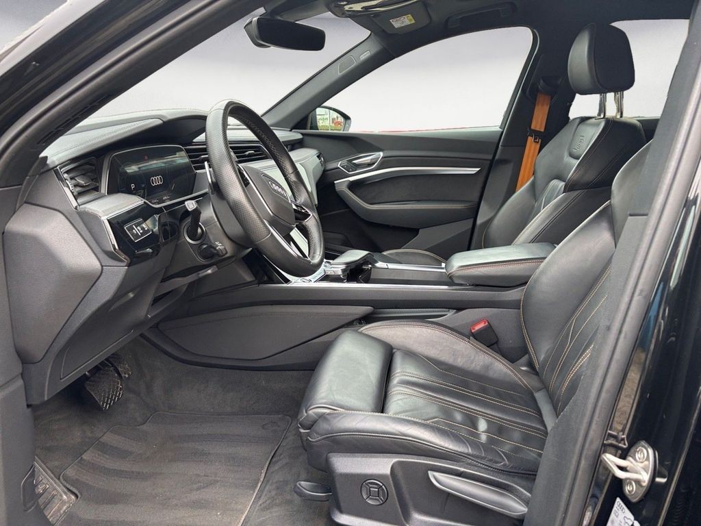 Audi e-tron 2022