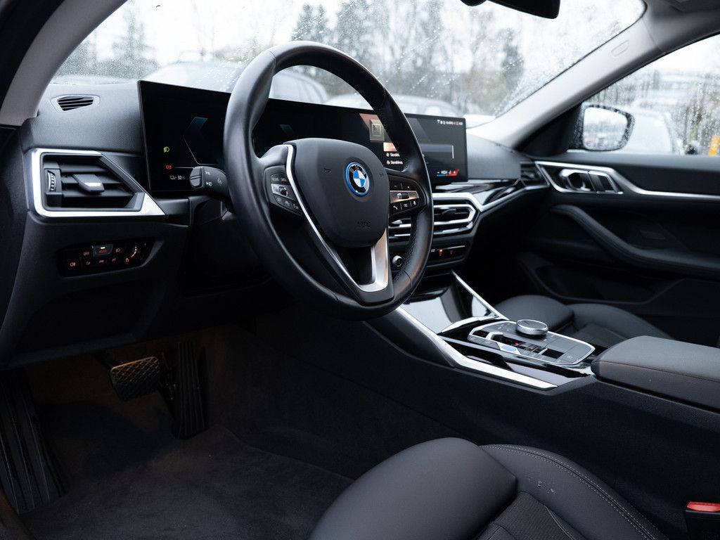 BMW i4 2023