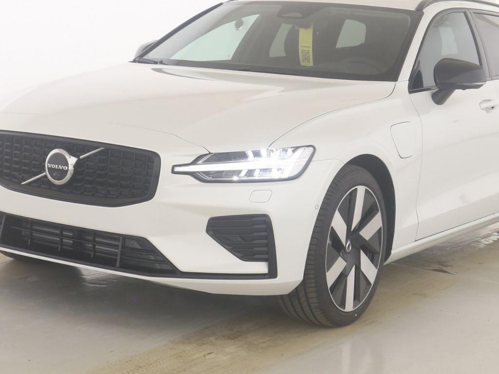 Volvo V60 2025