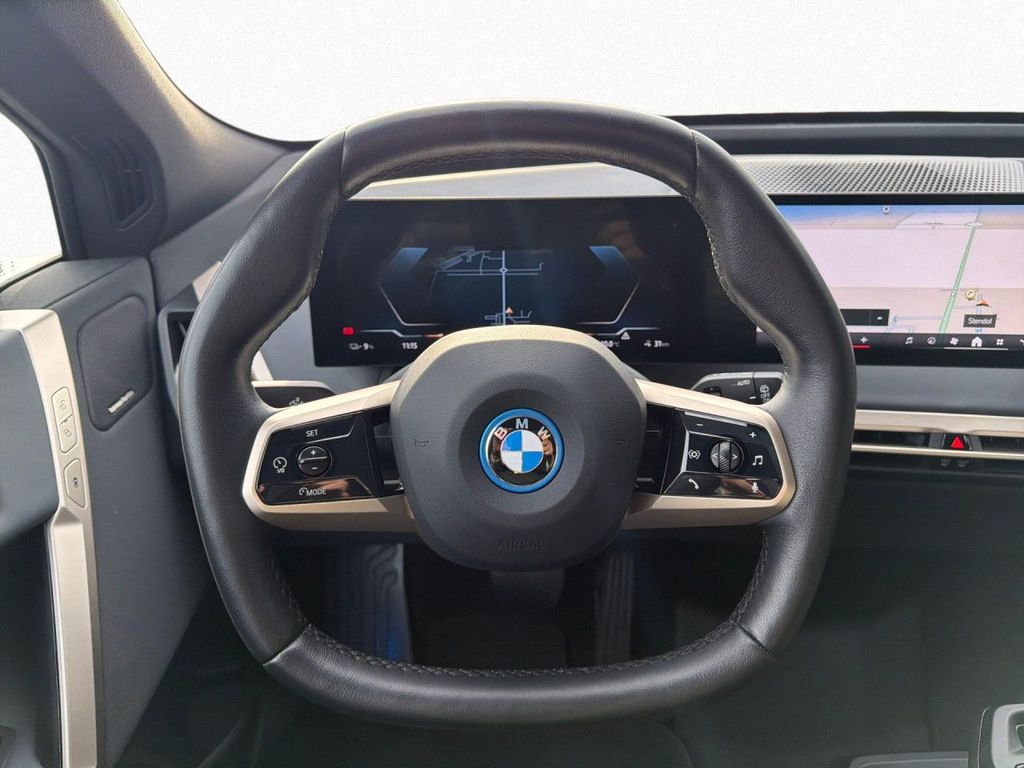 BMW iX 2023