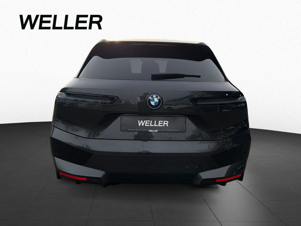 BMW iX 2023