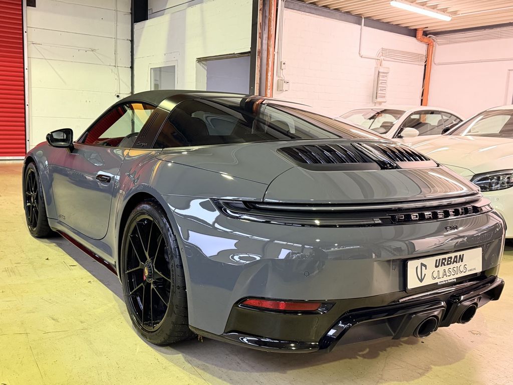 Porsche 992 2025