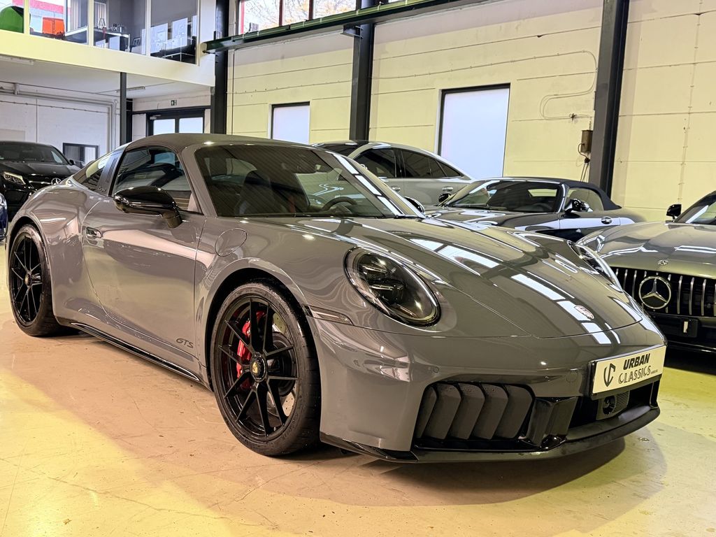 Porsche 992 2025