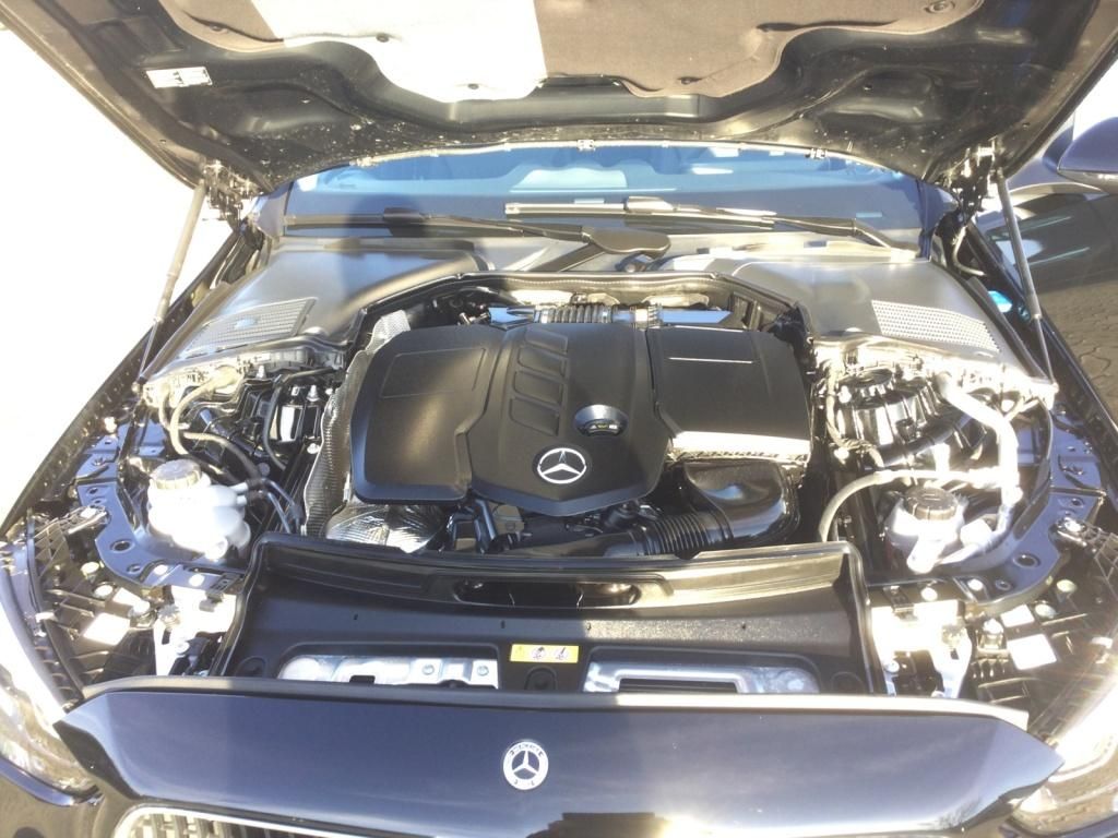 Mercedes-Benz C 200 2024