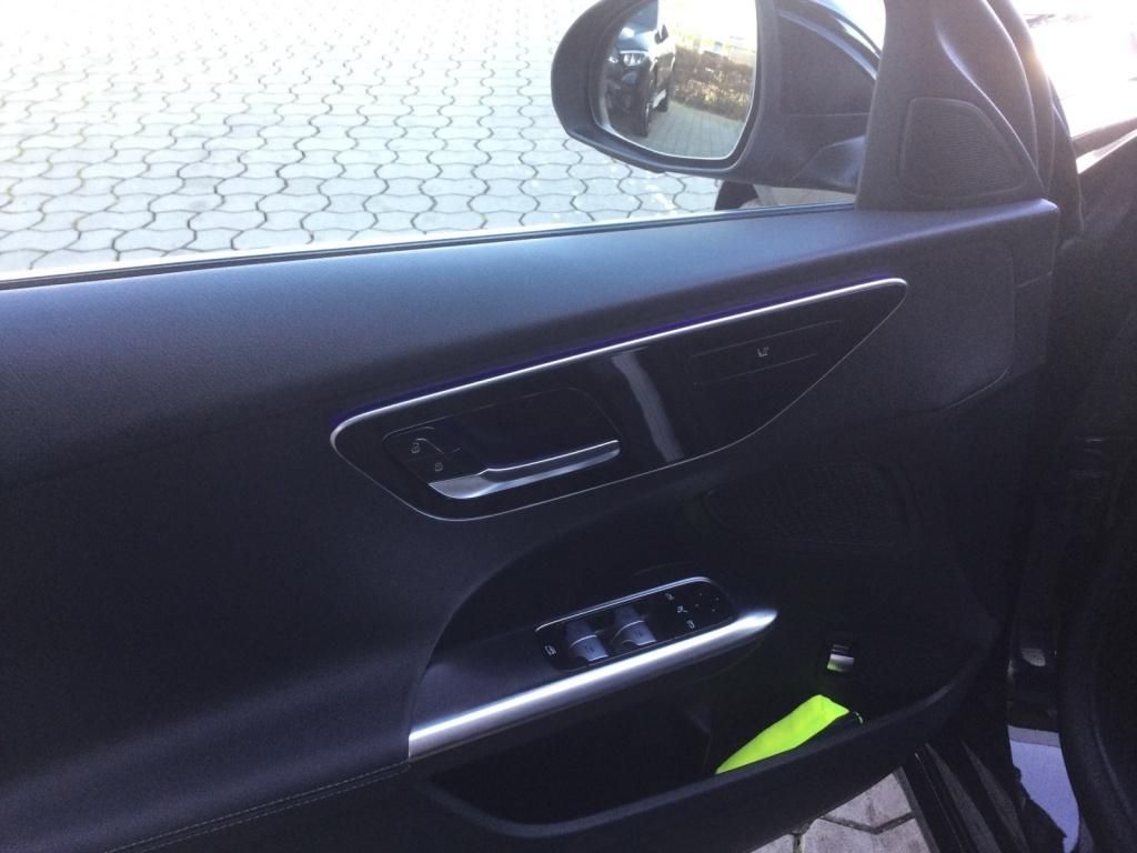 Mercedes-Benz C 200 2024