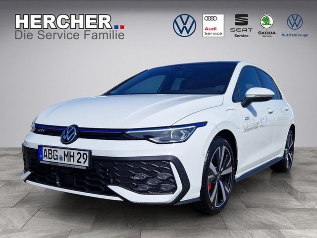 Volkswagen Golf 2025
