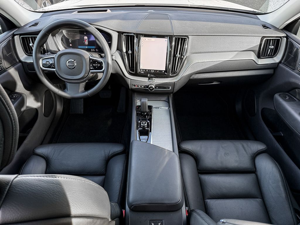 Volvo XC60 2025