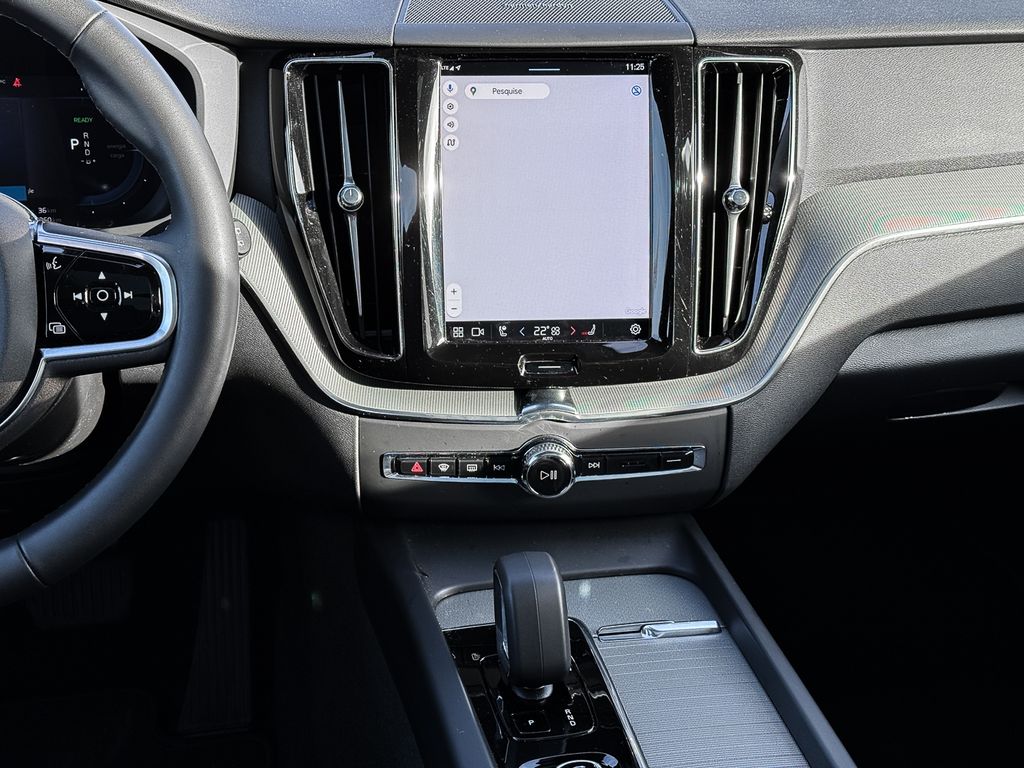 Volvo XC60 2025