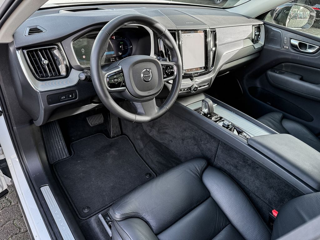Volvo XC60 2025