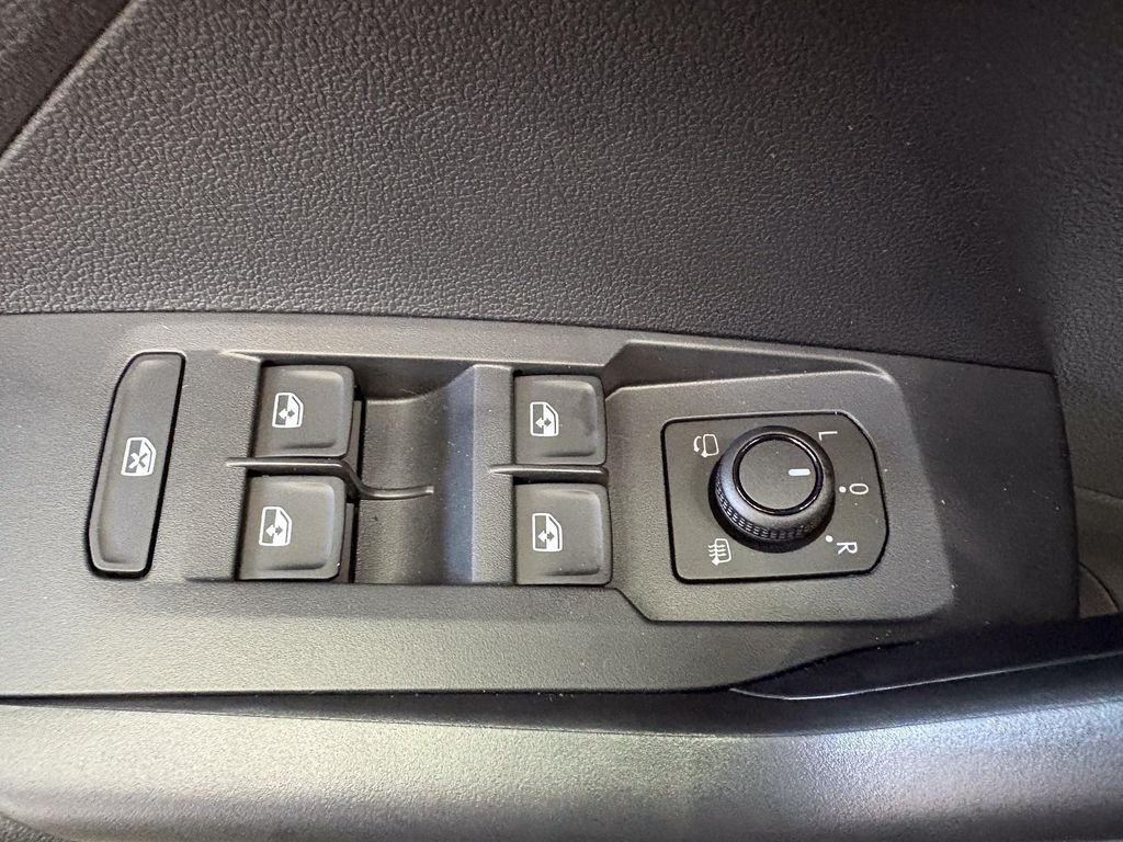 Volkswagen T-Cross 2024