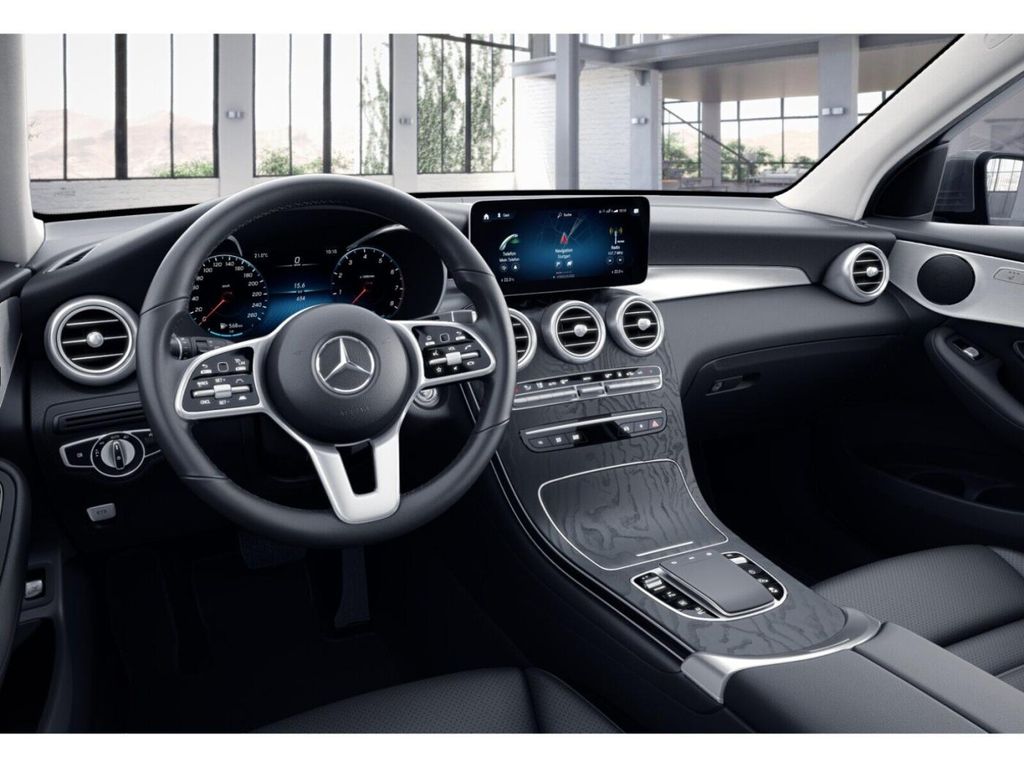 Mercedes-Benz GLC 300 2021