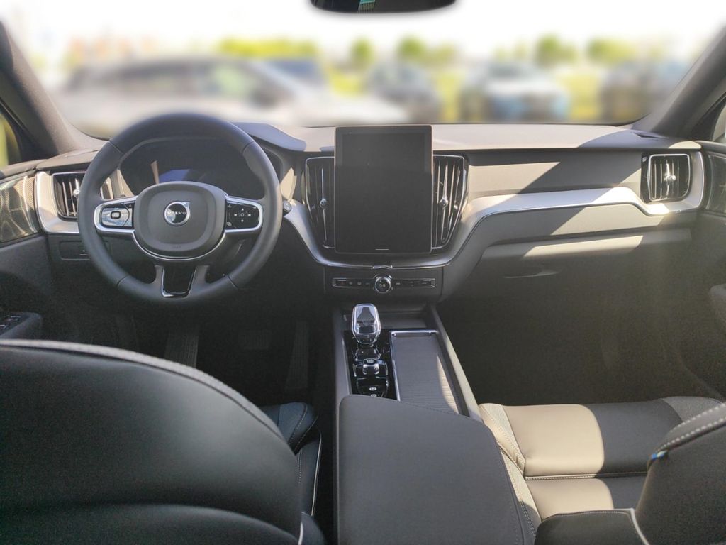 Volvo XC60 2025