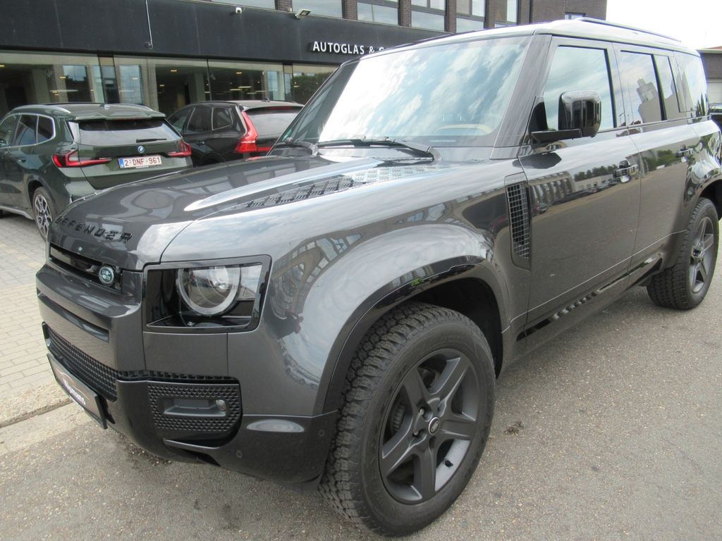 Land Rover Defender 2024