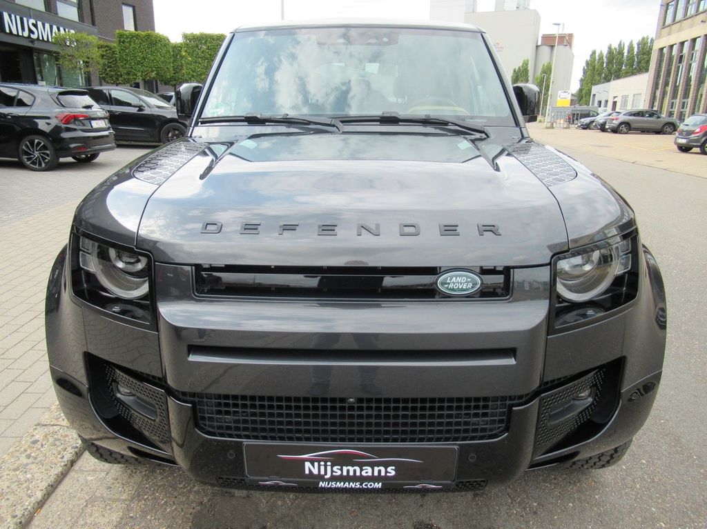 Land Rover Defender 2024