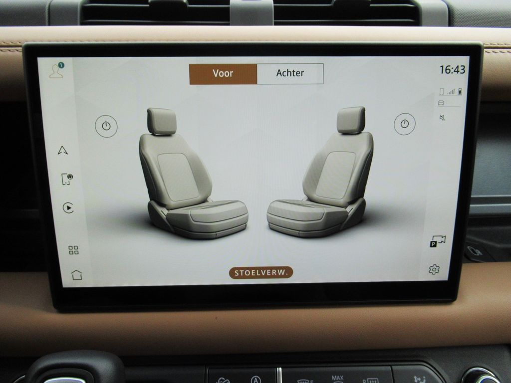 Land Rover Defender 2024