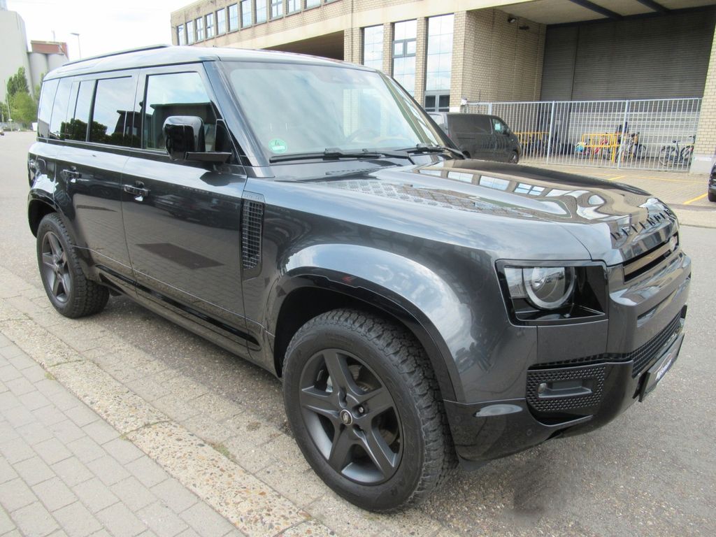 Land Rover Defender 2024