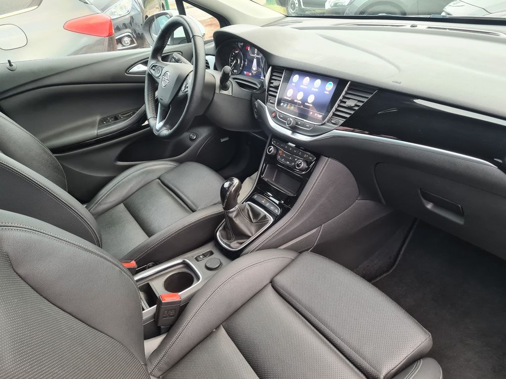 Opel Astra 2021