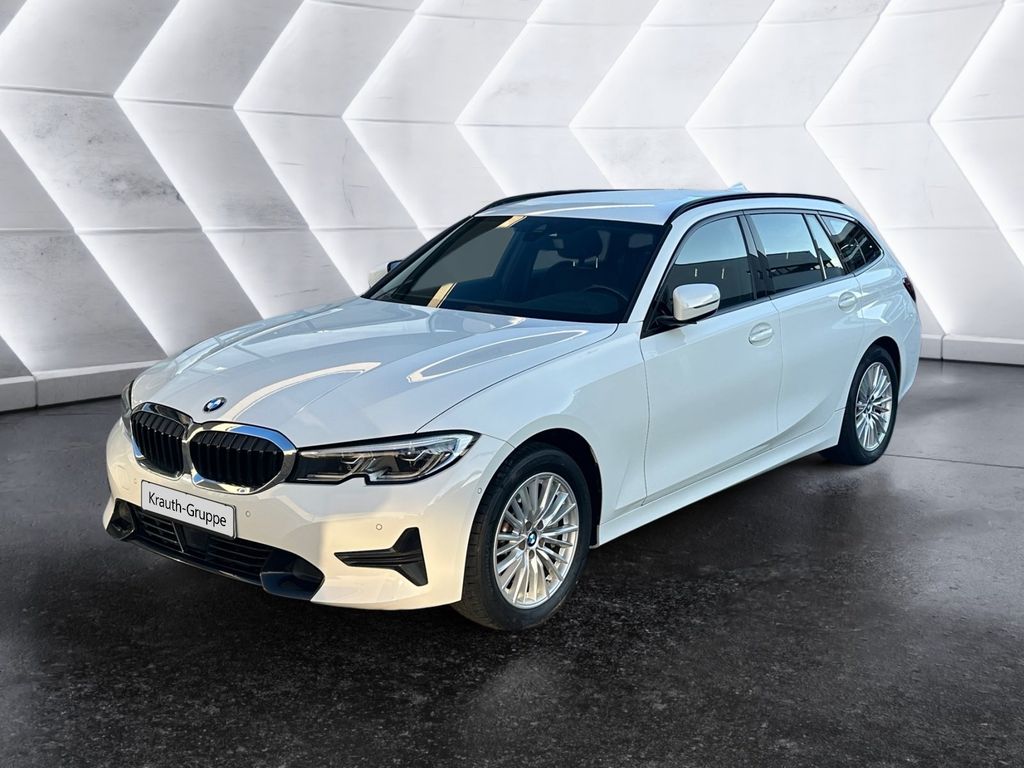 BMW 330 2022