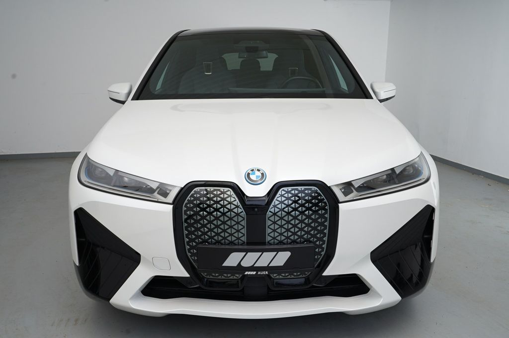 BMW iX 2023