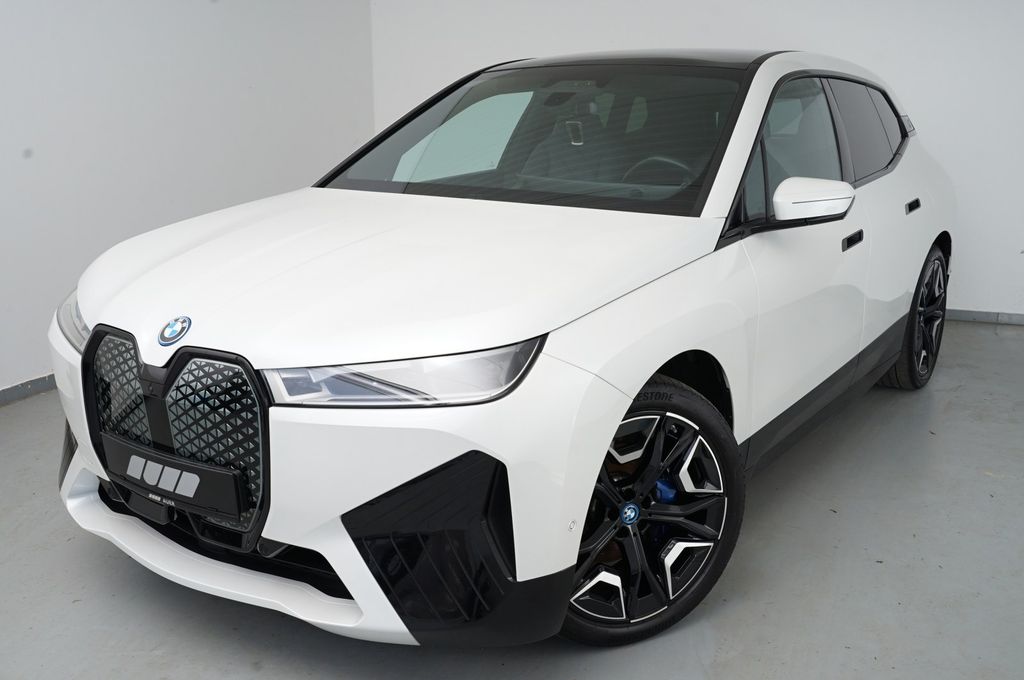 BMW iX 2023