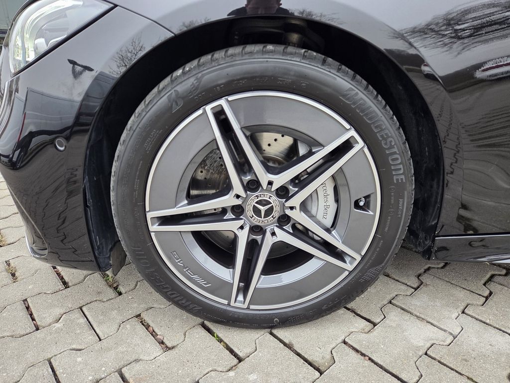 Mercedes-Benz C 300 2024