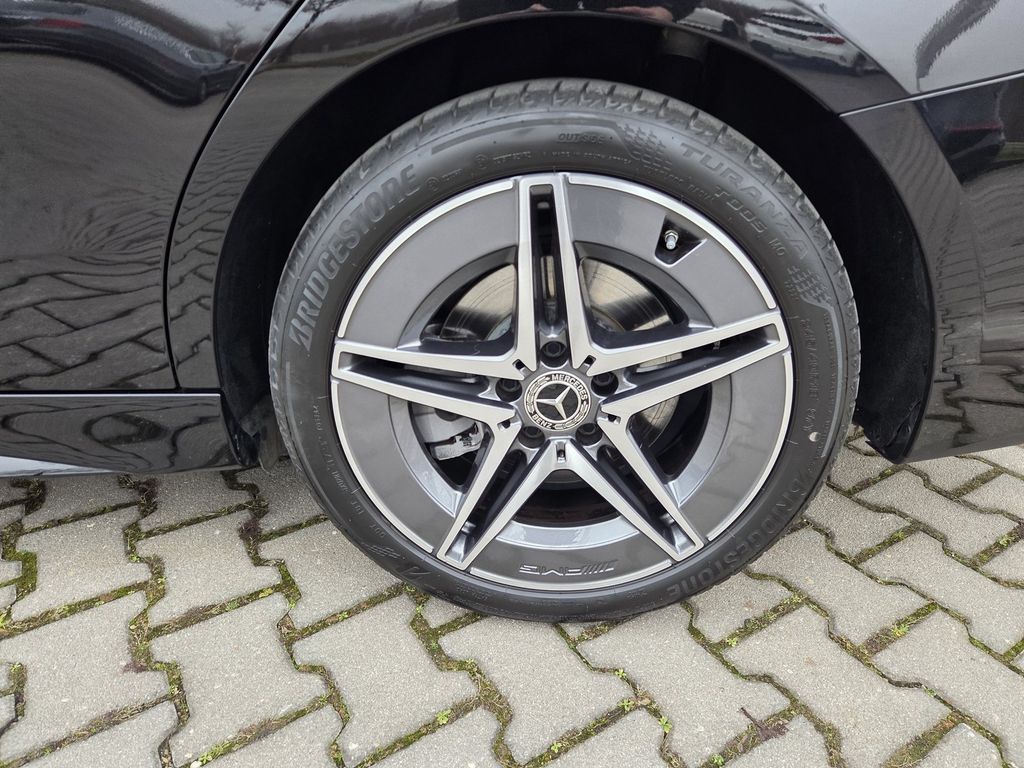 Mercedes-Benz C 300 2024