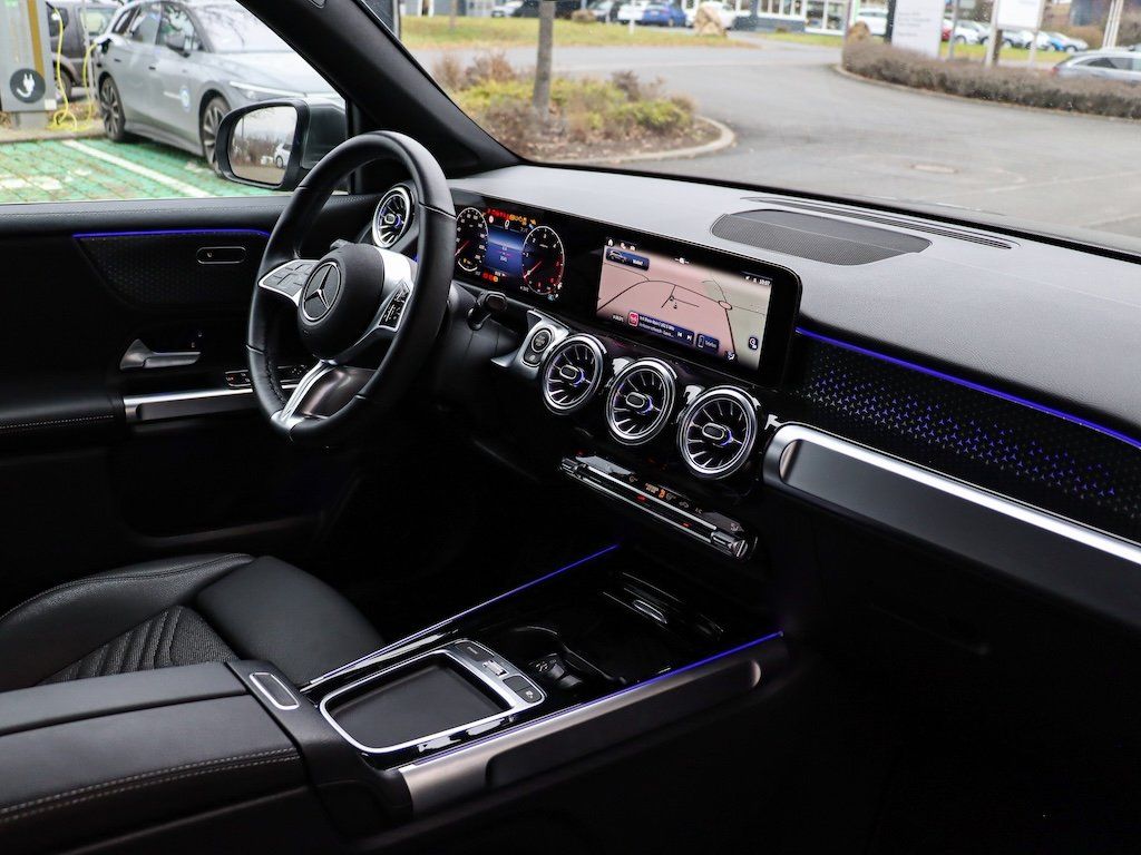 Mercedes-Benz GLB 200 2024