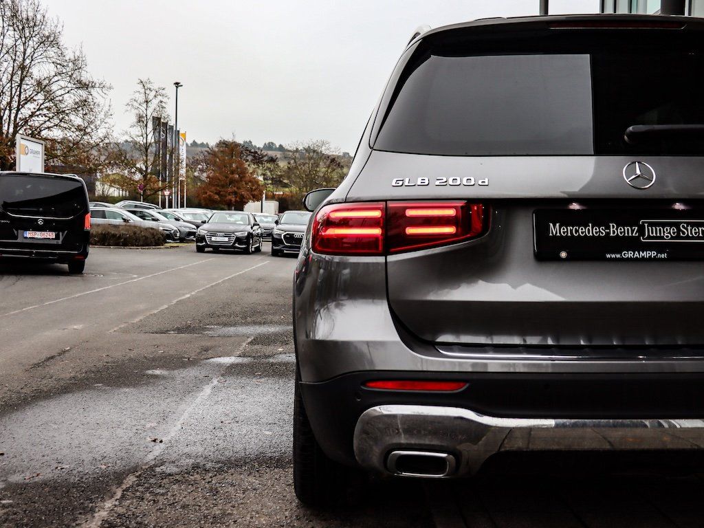 Mercedes-Benz GLB 200 2024