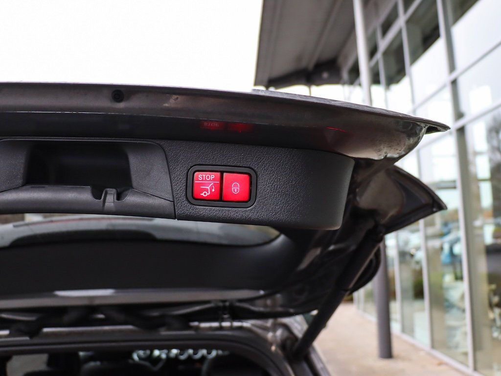 Mercedes-Benz GLB 200 2024