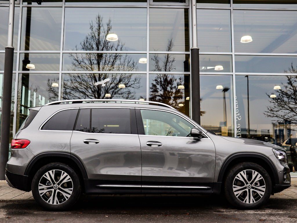 Mercedes-Benz GLB 200 2024