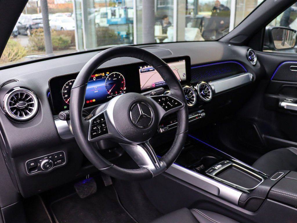 Mercedes-Benz GLB 200 2024