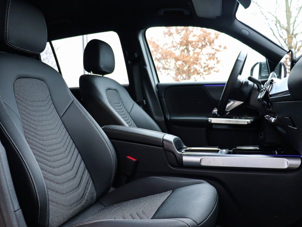 Mercedes-Benz GLB 200 2024