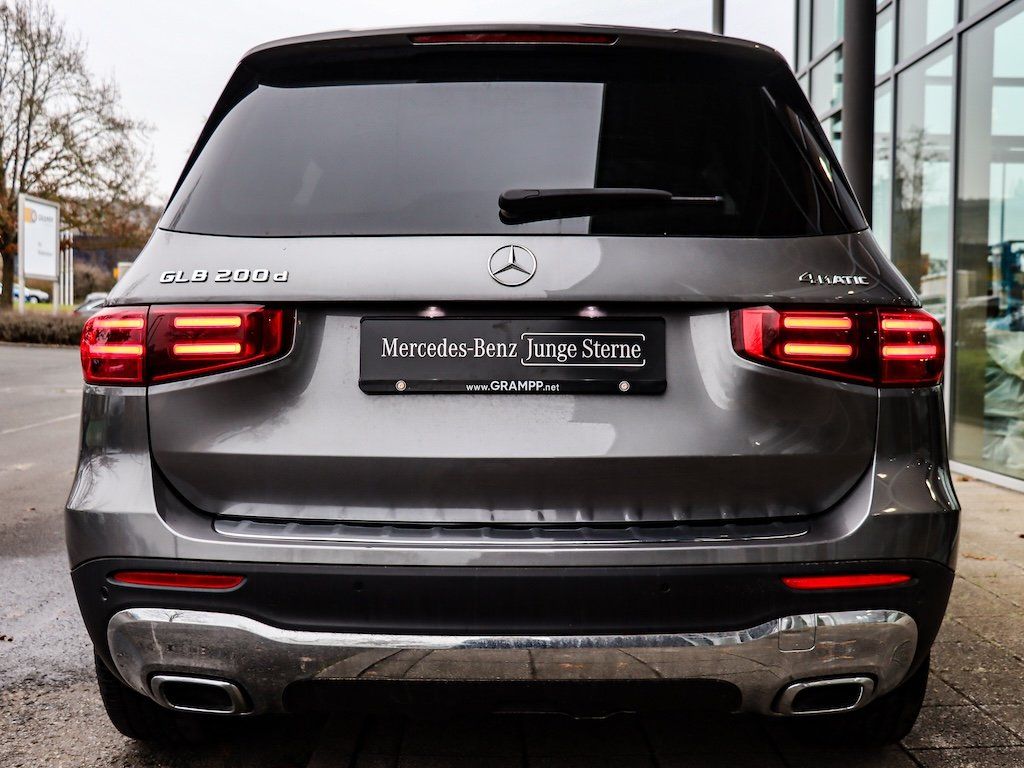 Mercedes-Benz GLB 200 2024