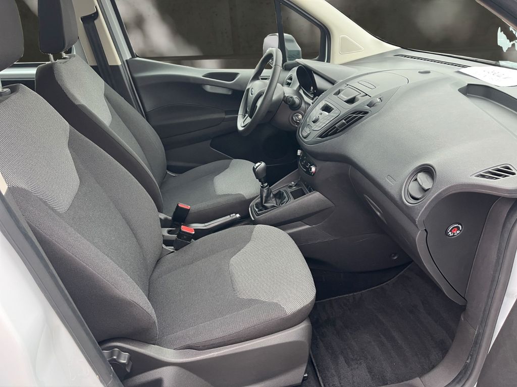 Ford Transit Courier 2020