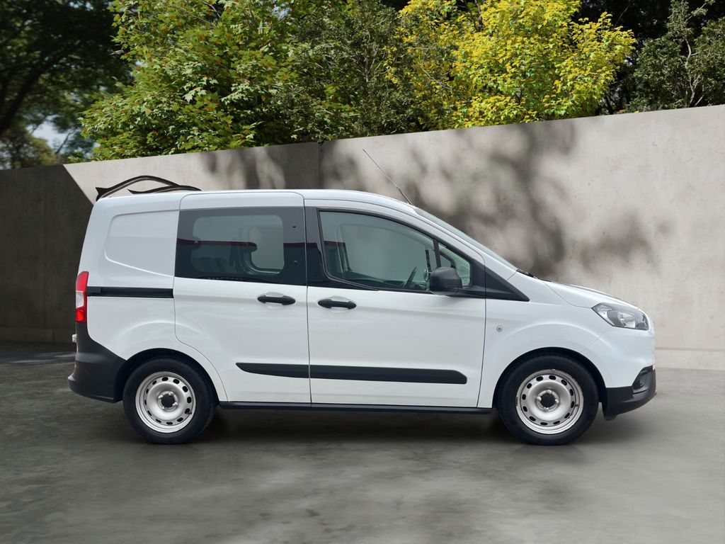 Ford Transit Courier 2020