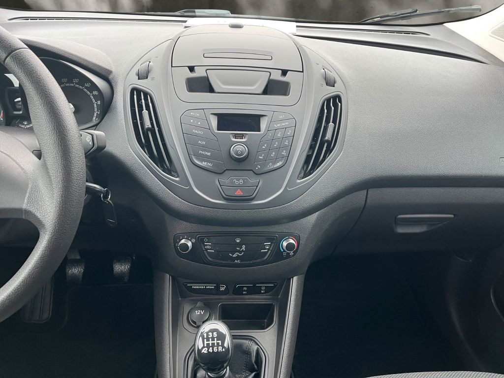 Ford Transit Courier 2020