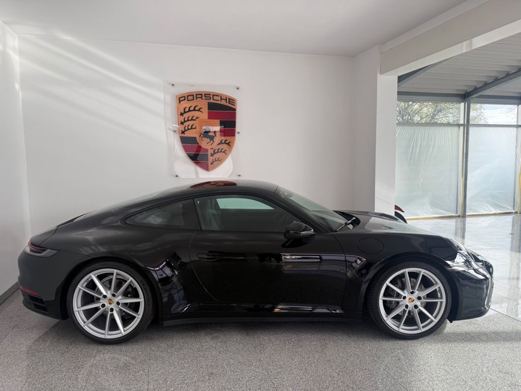 Porsche 992 2024
