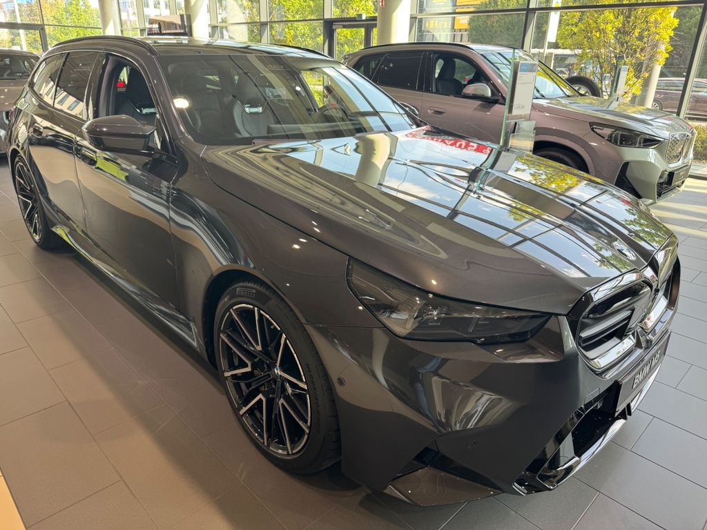 BMW M5 2025