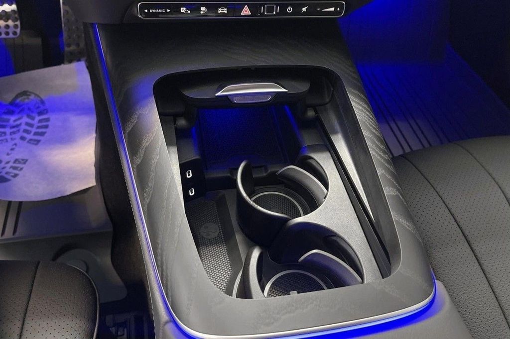 Mercedes-Benz E 300 2025