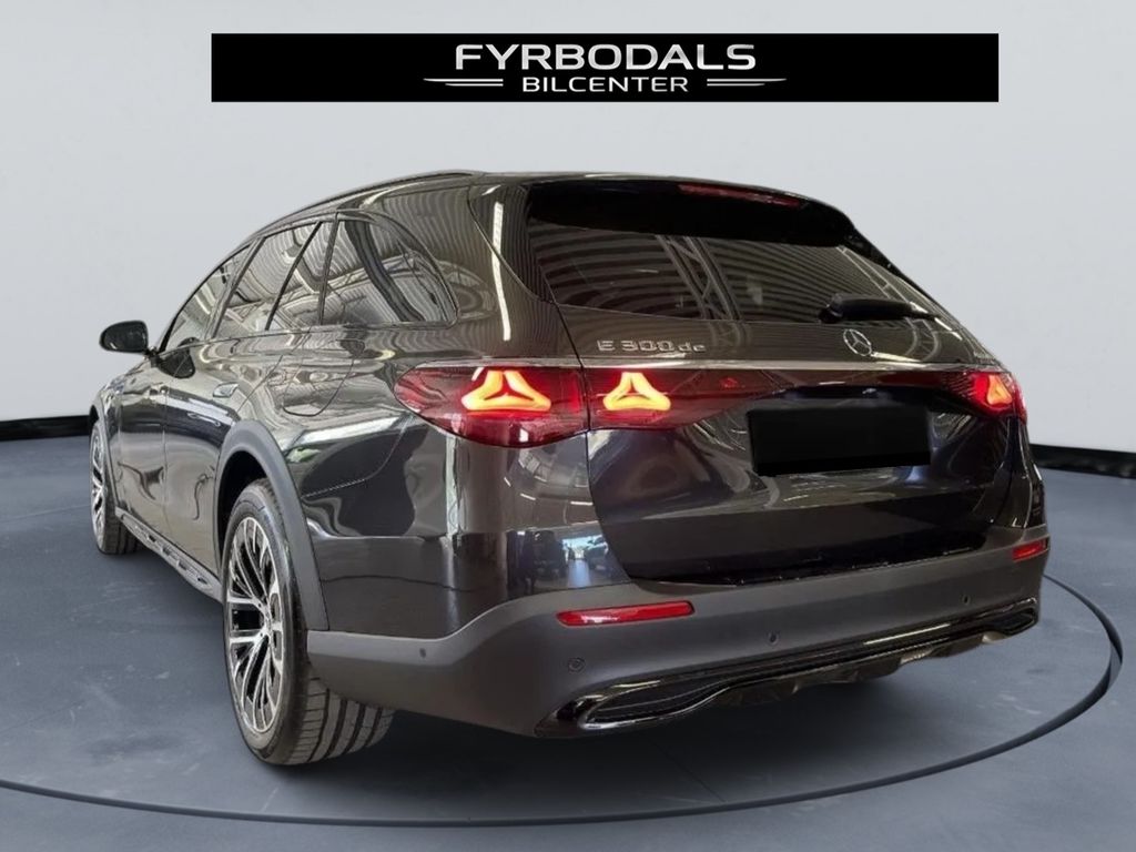 Mercedes-Benz E 300 2025