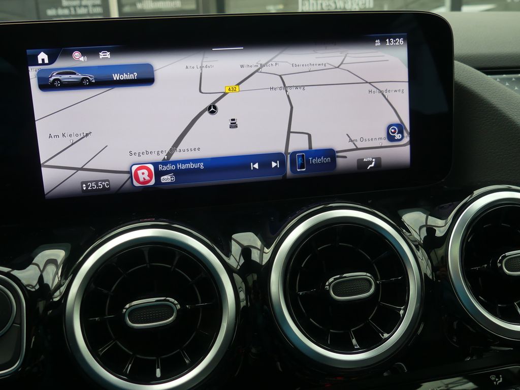 Mercedes-Benz GLA 180 2024