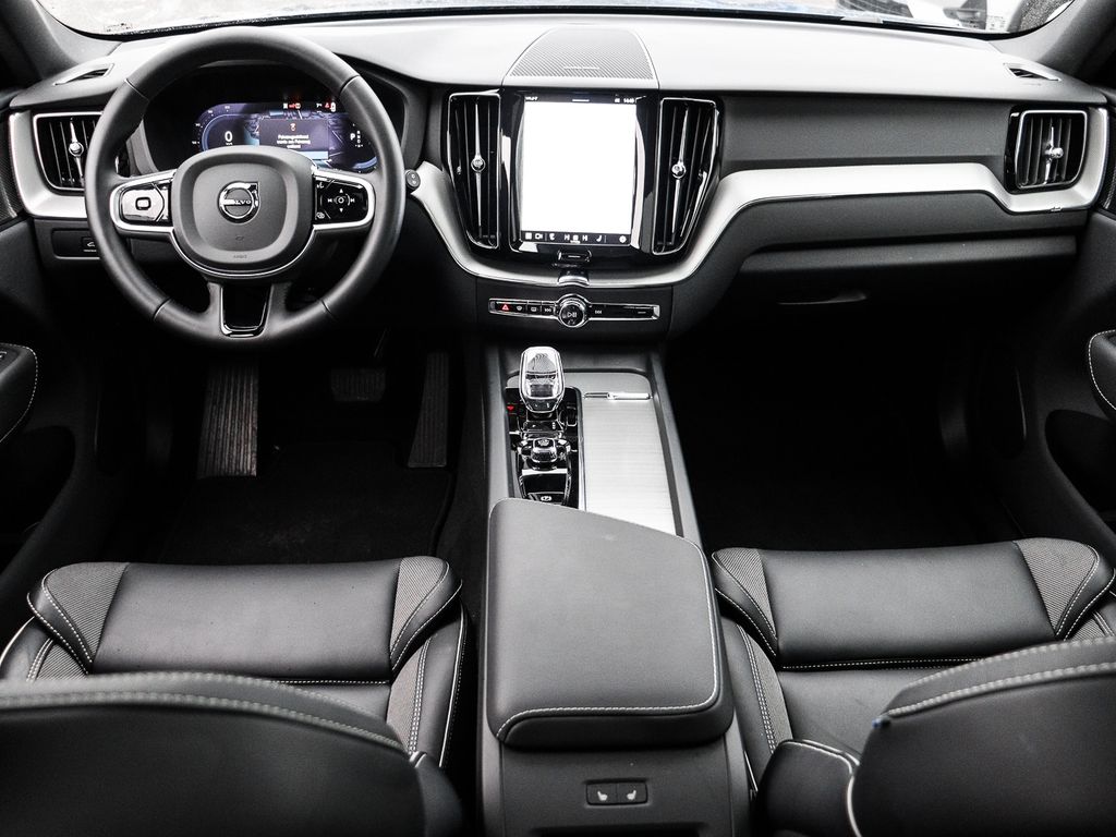 Volvo XC60 2025