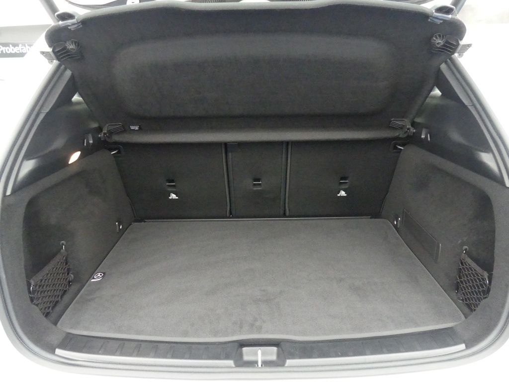 Mercedes-Benz GLA 180 2024